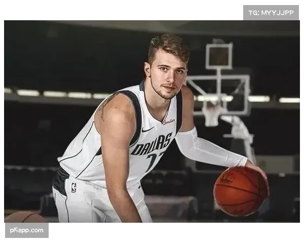 本赛季NBA常规赛东契奇以场均35.3分暂居联盟得分榜首位